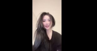 Hot girl Thuỳ Dương show hàng