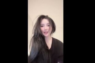 Hot girl Thuỳ Dương show hàng